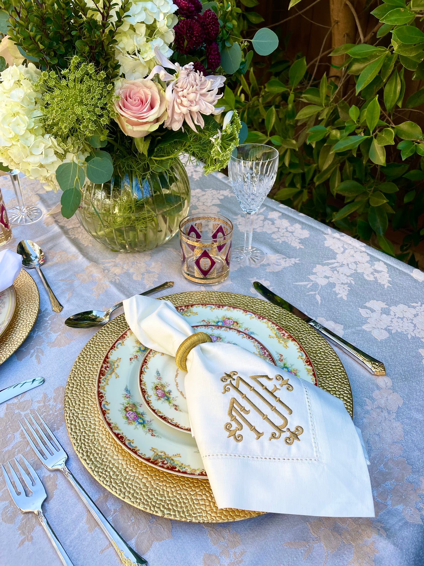 Scroll Monogram Dinner Napkins