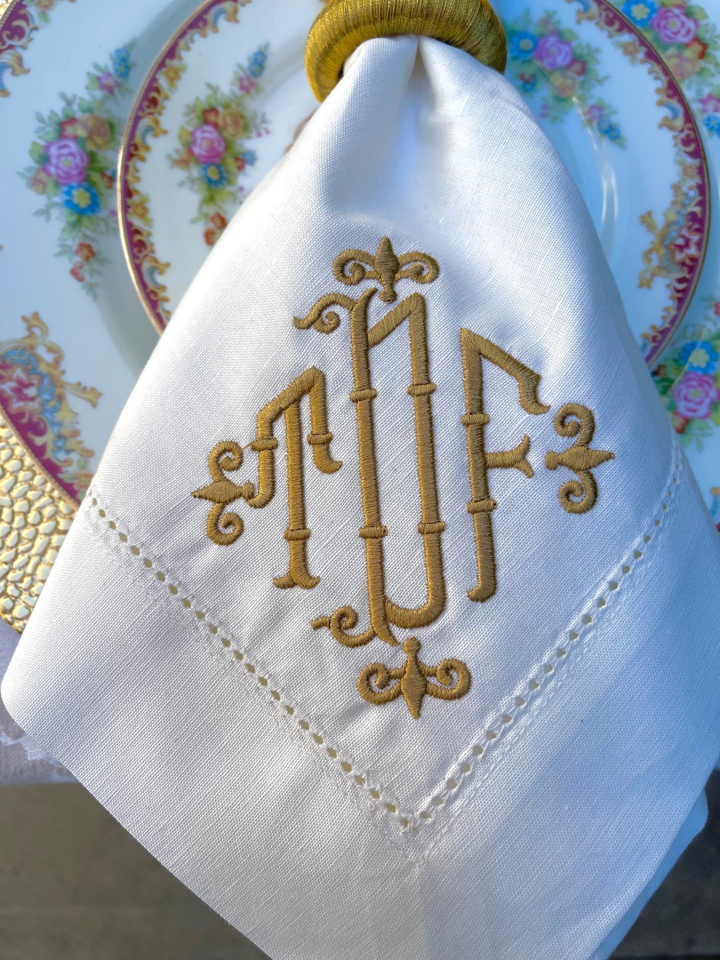 Scroll Monogram Dinner Napkins